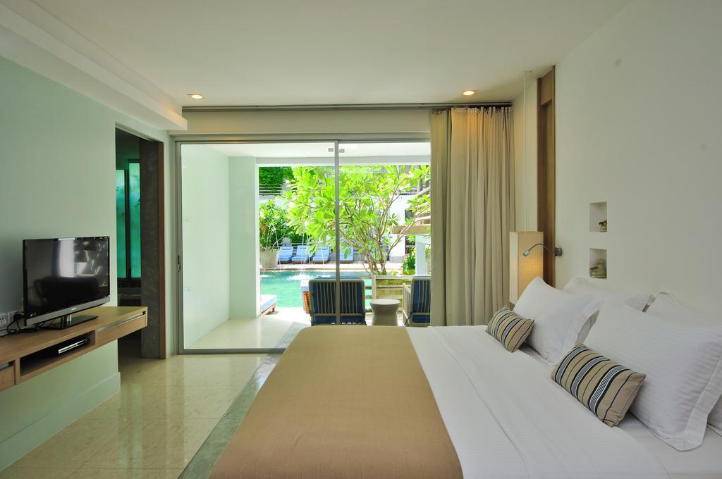 Hotel Ramada By Wyndham Phuket Southsea Exterior foto